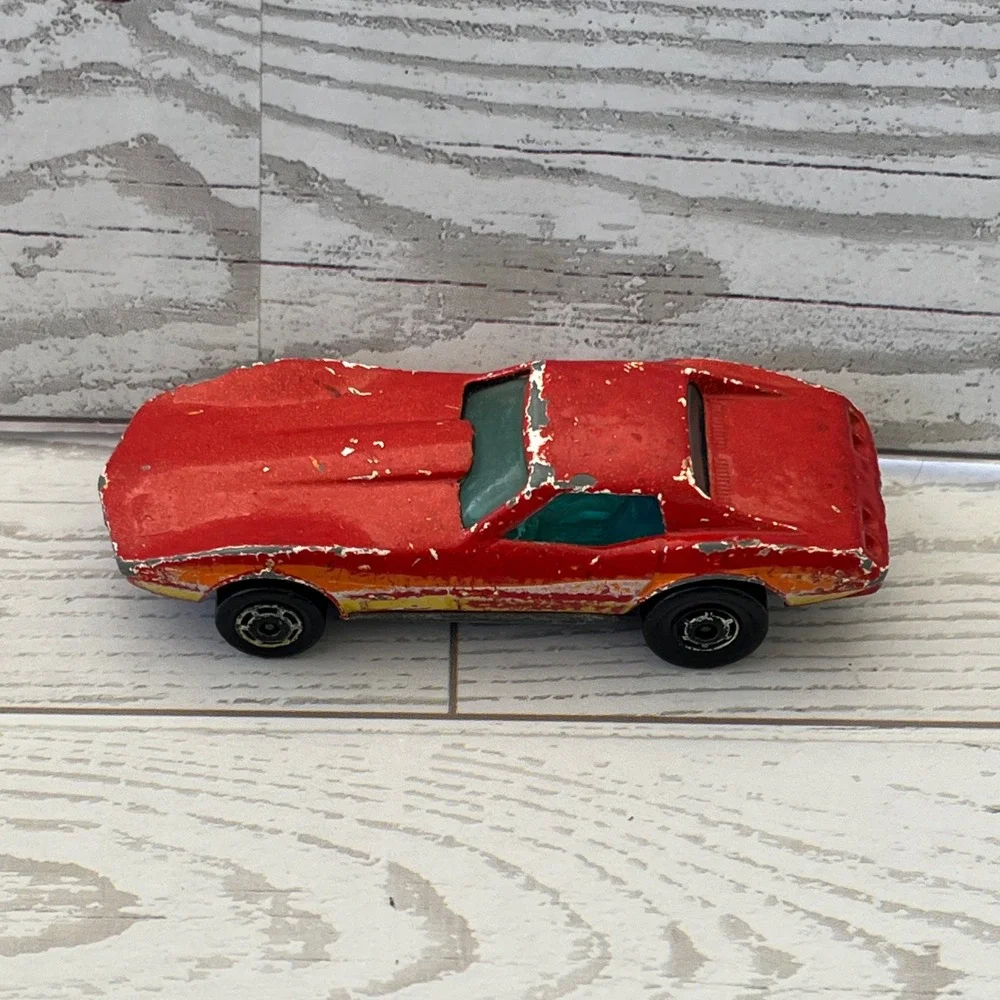 Vintage 1975 Hot Wheels Corvette Stingray Red Diecast Car‎ Malaysia 1/64 Scale
